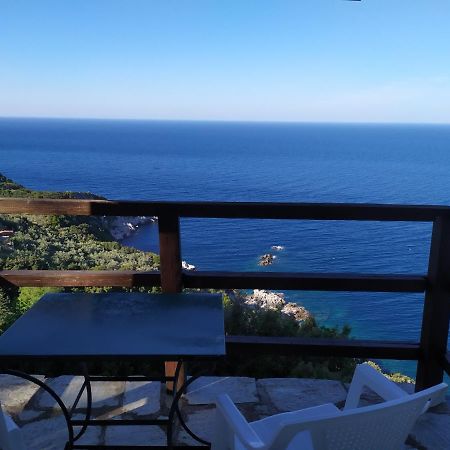 Double Studio Room By The Sea Tsagkarada Dış mekan fotoğraf