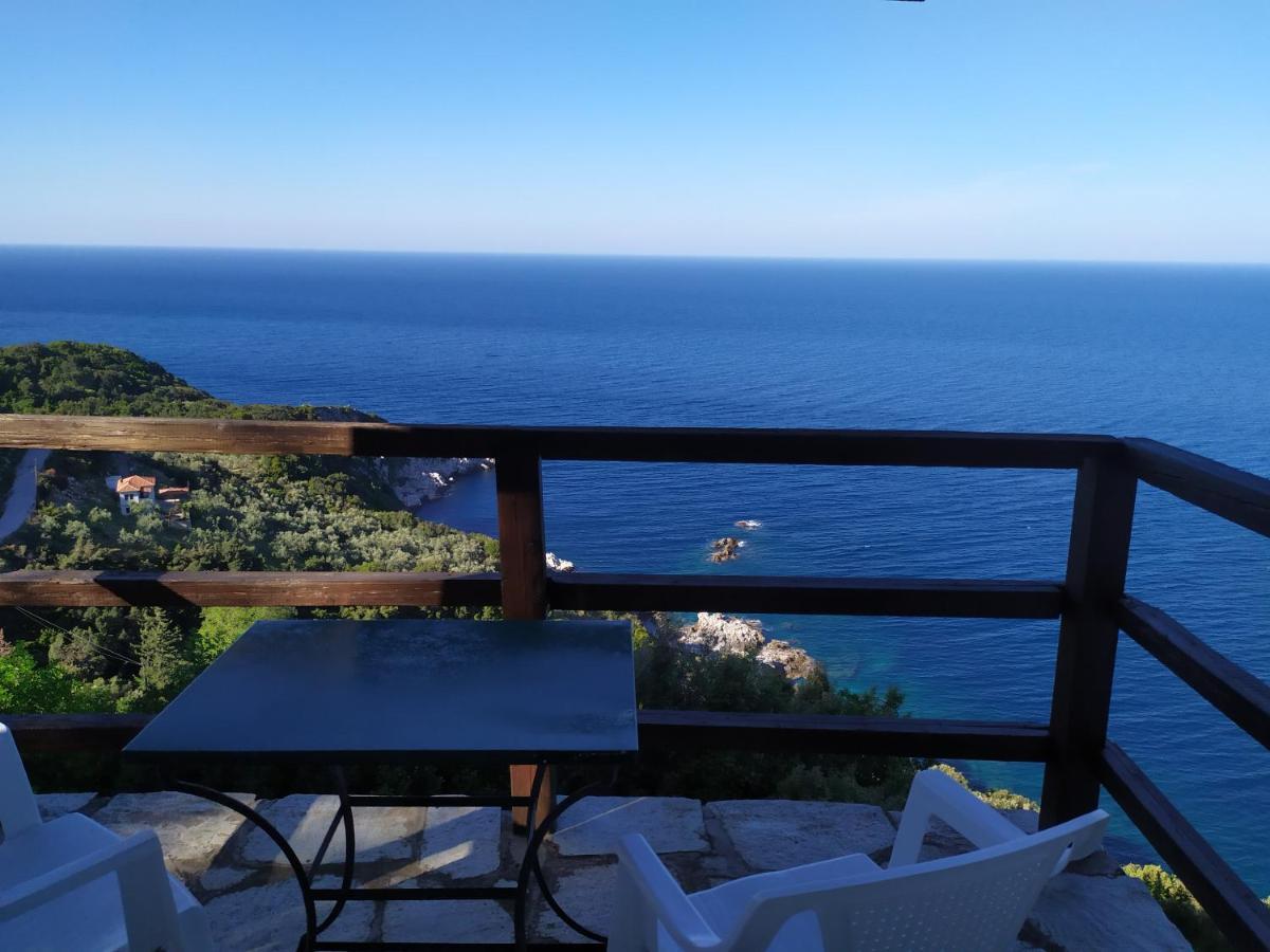 Double Studio Room By The Sea Tsagkarada Dış mekan fotoğraf